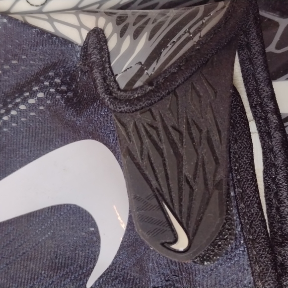 Nike football glove nwot - Picture 4 of 4